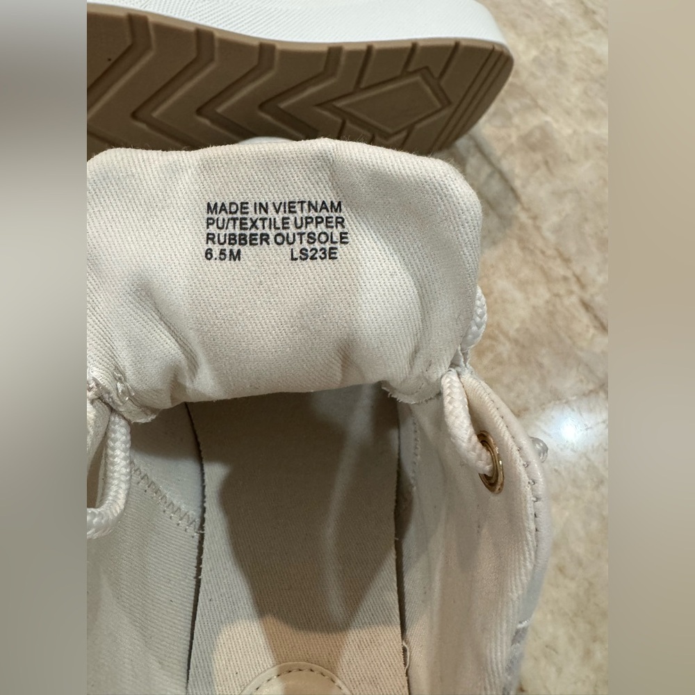 Michael by Michael Kors Women’s Elevated Platform Logo Design Sneakers. New - Picture 14 of 14